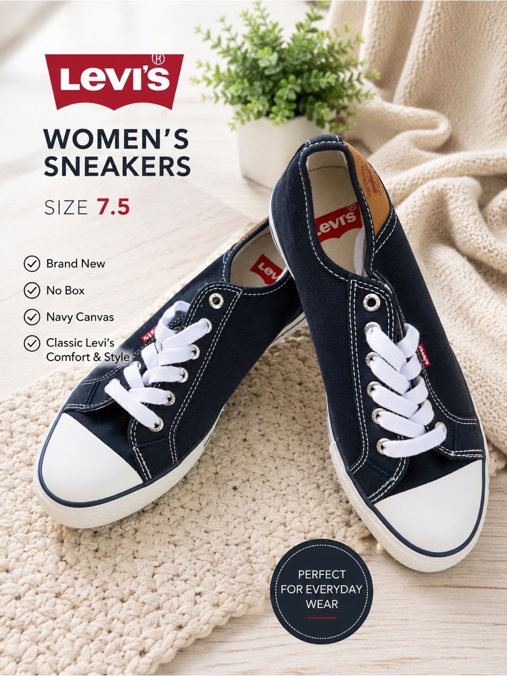 Levi's Women's Navy Canvas Low-Top Sneakers w/ White Accents size 7.5 brand new